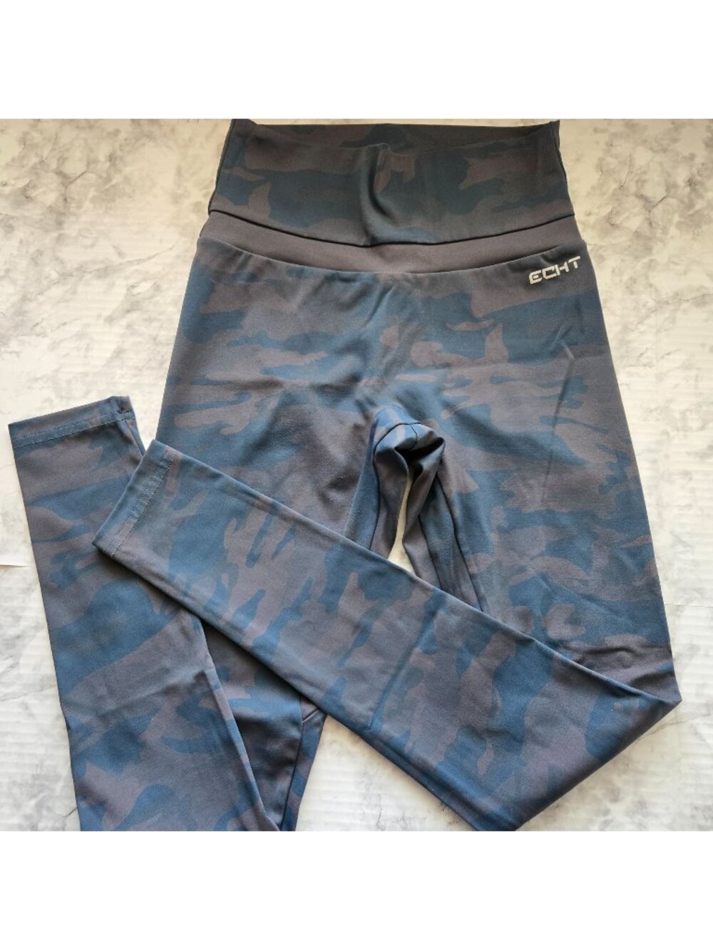 ECHT Arise Camo Series Leggings Womens Sz S (SKU 26-0158)